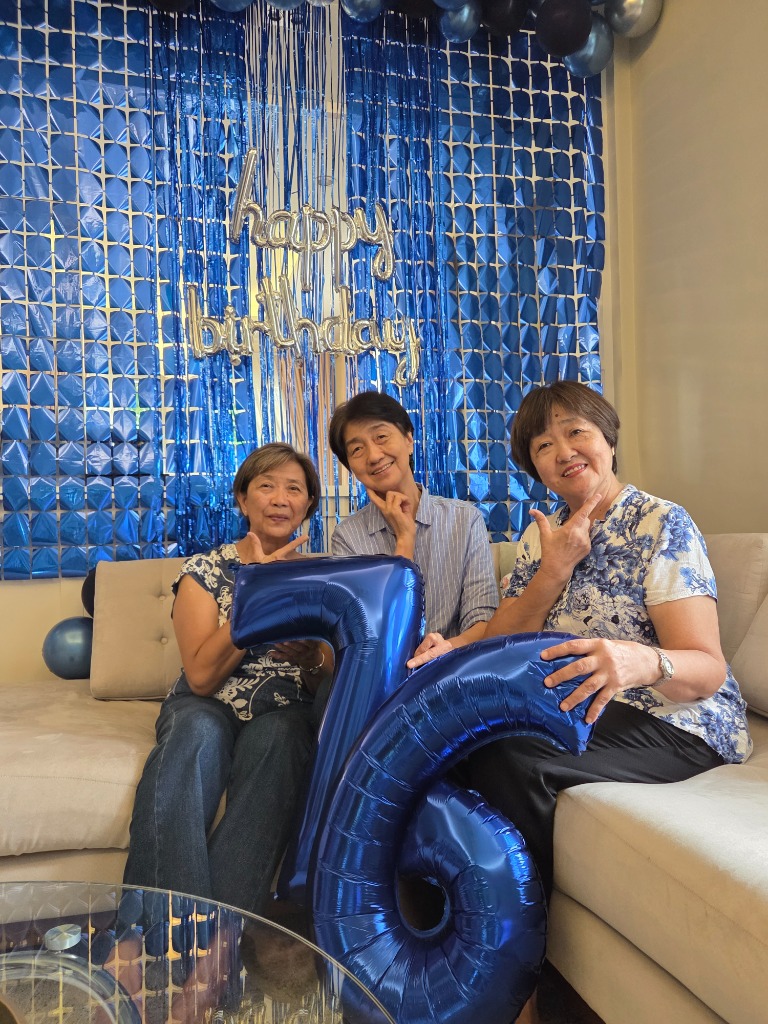 Olivan Sisters Playful and Fun Pose with 76 Balloons